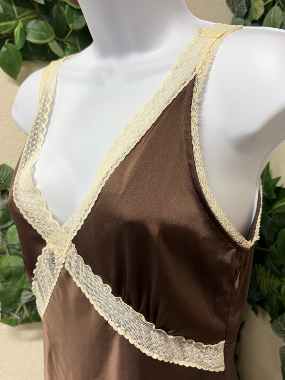 House of Harlow Chocolate Satin Chemise with Ivory Lace Trim - Picture 4 of 7